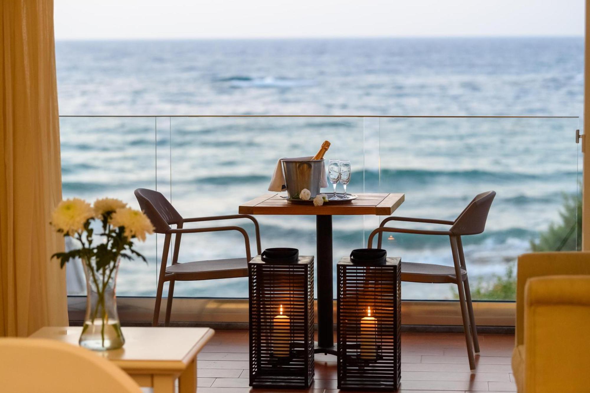 Alexander Beach Hotel & Village Resort Малиа Екстериор снимка