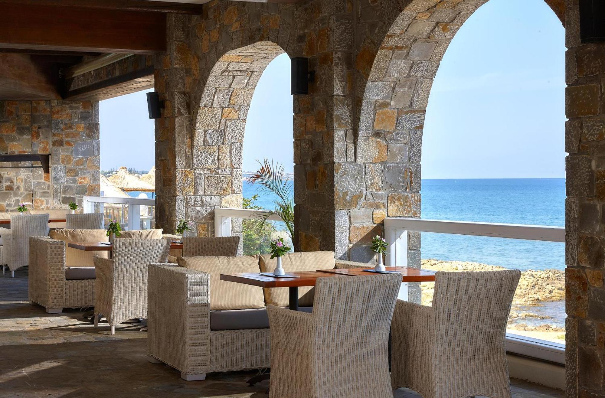 Alexander Beach Hotel & Village Resort Малиа Екстериор снимка