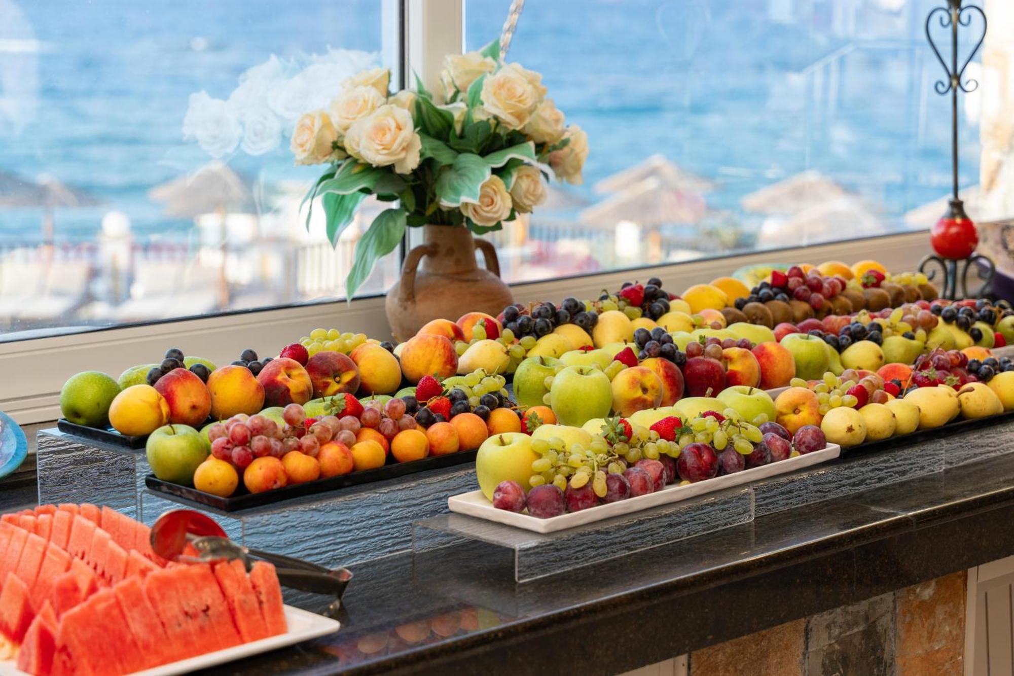 Alexander Beach Hotel & Village Resort Малиа Екстериор снимка
